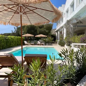  Hotel Paradis